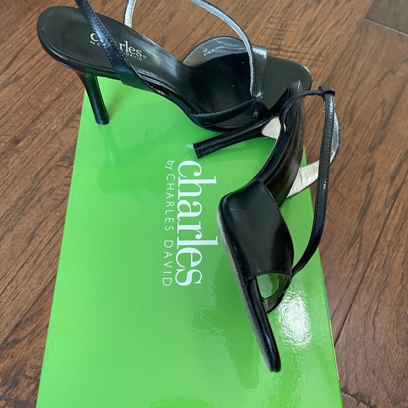 SOLD: Charles by Charles David Strappy Sandals. Size 6. EUC. - Picture 3 of 4